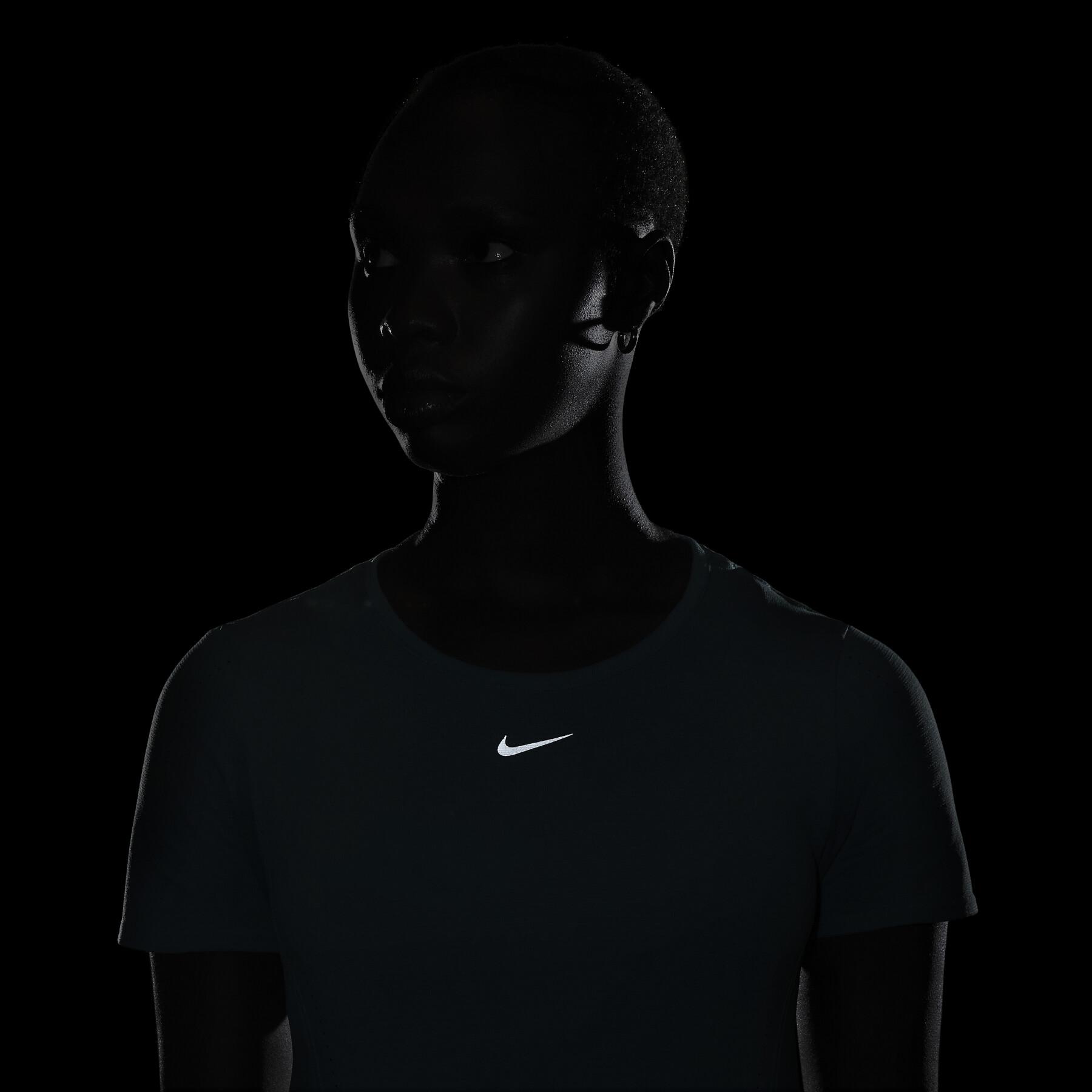 Damski jersey Nike Dri-Fit ADV Aura Slim