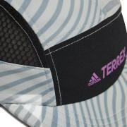 Pięciopanelowa czapka graficzna adidas Terrex aeroready